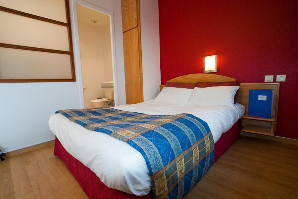 Les Messines Apparthotel Metz Habitación foto
